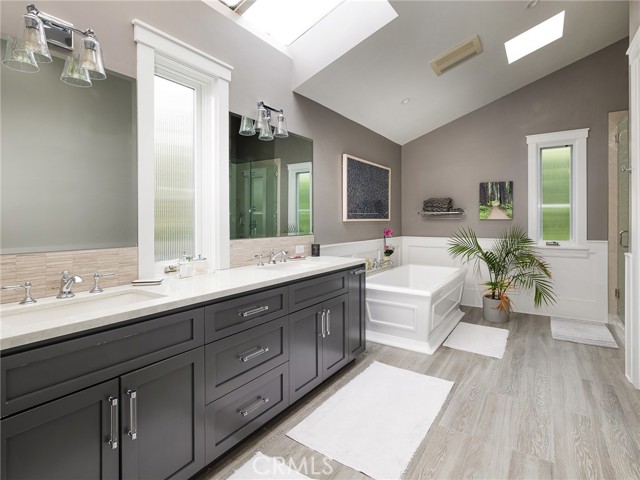 801 18th Street, Manhattan Beach, California 90266, 4 Bedrooms Bedrooms, ,4 BathroomsBathrooms,Residential,Sold,18th,SB24108757