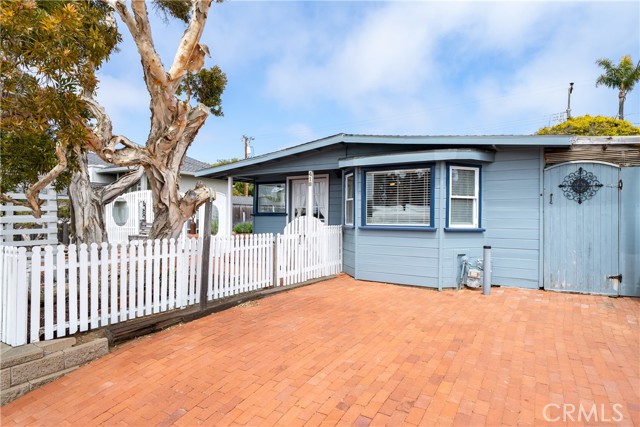 Image 49 of 53 For 418 Tulare Avenue