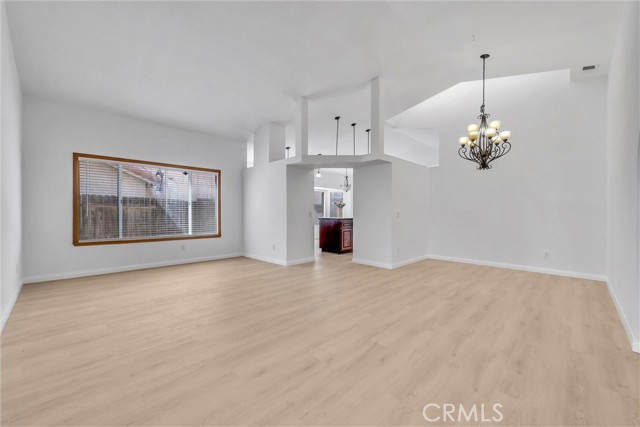 Detail Gallery Image 4 of 44 For 10561 Mendoza Rd, Moreno Valley,  CA 92557 - 4 Beds | 2 Baths