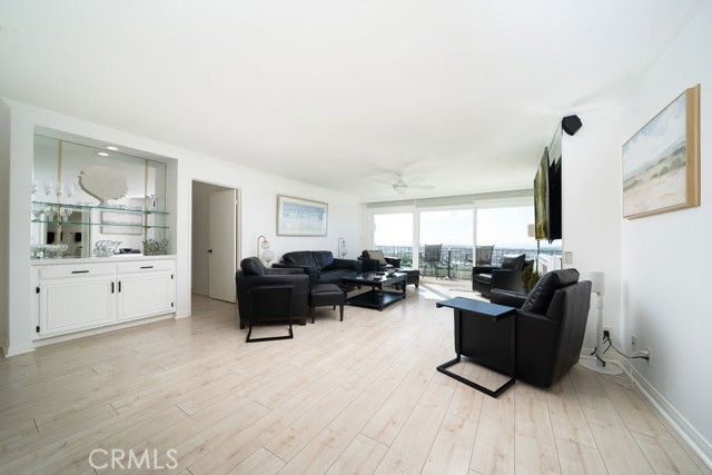 Detail Gallery Image 17 of 57 For 101 Scholz Plaza Ph 16, Newport Beach,  CA 92663 - 2 Beds | 2 Baths