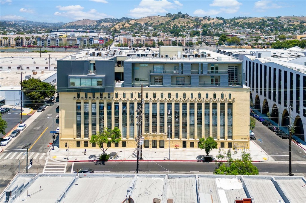 https://media.crmls.org/medias/3c80750c-de85-4d14-bc62-7c0b10c27b53.jpg?preset=X-Large
