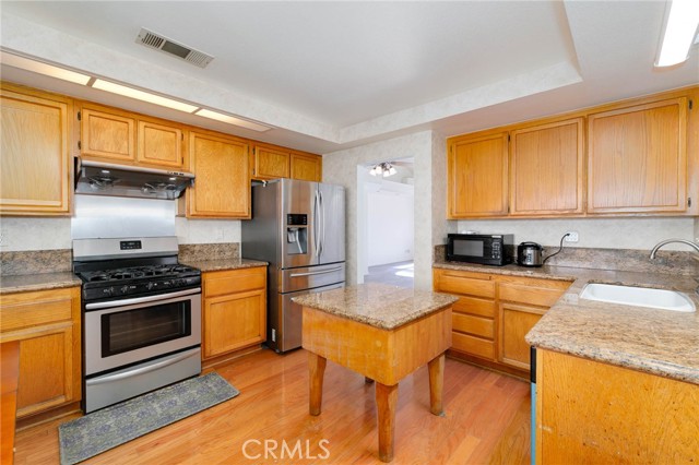 Detail Gallery Image 8 of 33 For 39625 Ranchwood Dr, Murrieta,  CA 92563 - 5 Beds | 3 Baths