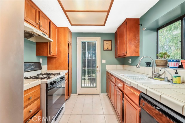 2011 W Avenue K10, Lancaster CA: https://media.crmls.org/medias/3c826603-109b-436c-b726-e90efb345373.jpg
