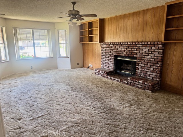 2165 Trenton Court, Merced CA: https://media.crmls.org/medias/3c826cde-36b5-4db2-baf5-c6b33e33317e.jpg