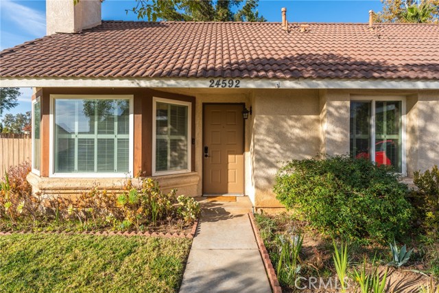 Detail Gallery Image 3 of 30 For 24592 Meadow Grass Way, Moreno Valley,  CA 92557 - 3 Beds | 2 Baths