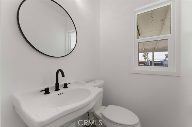 Detail Gallery Image 12 of 27 For 1233 Oakhurst Dr, San Bernardino,  CA 92404 - 3 Beds | 1/1 Baths