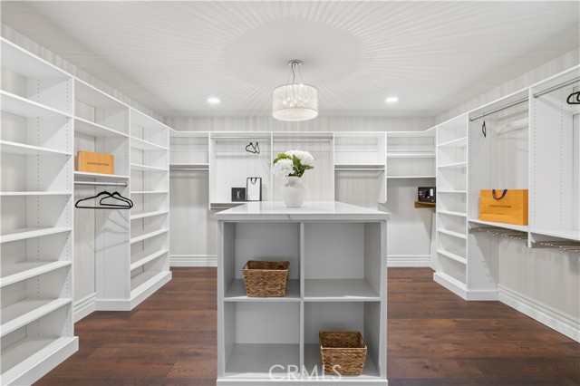 Image 29 of 55 For 24923 Highspring