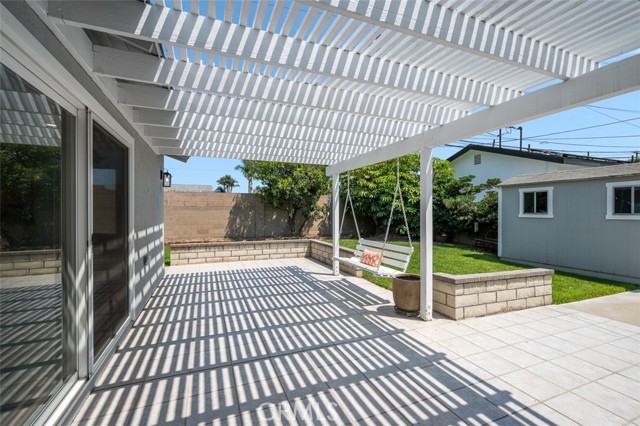 16806 Olive Street, Fountain Valley CA: https://media.crmls.org/medias/3c83cbe3-c17f-456e-a444-c9335630d02d.jpg