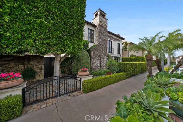 Detail Gallery Image 63 of 66 For 110 via Trieste, Newport Beach,  CA 92663 - 5 Beds | 5/1 Baths