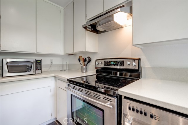 Detail Gallery Image 21 of 44 For 8400 De Longpre Ave #205,  West Hollywood,  CA 90069 - 2 Beds | 2 Baths