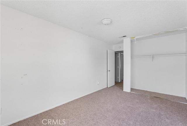 14698 King Canyon Road, Victorville CA: https://media.crmls.org/medias/3c850101-a24c-4db7-9c12-caefd2e9f7f5.jpg