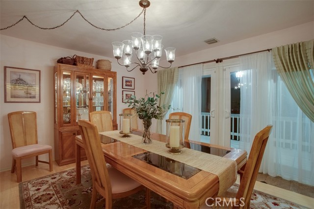 Detail Gallery Image 12 of 65 For 27720 St Bernard Ln, Lake Arrowhead,  CA 92352 - 4 Beds | 3 Baths