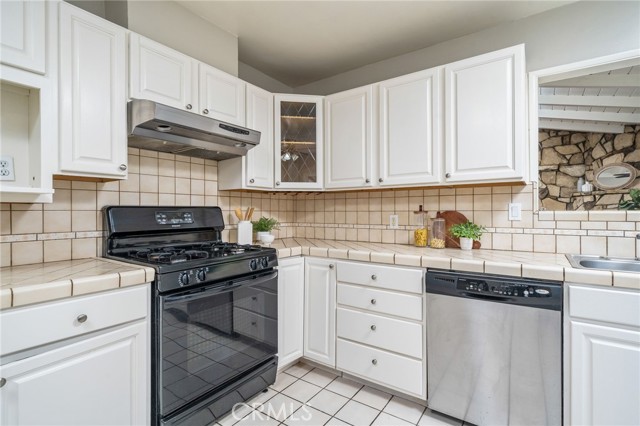 336 S Grandin Avenue, Azusa CA: https://media.crmls.org/medias/3c870702-5ccc-4945-8253-287b50a77605.jpg