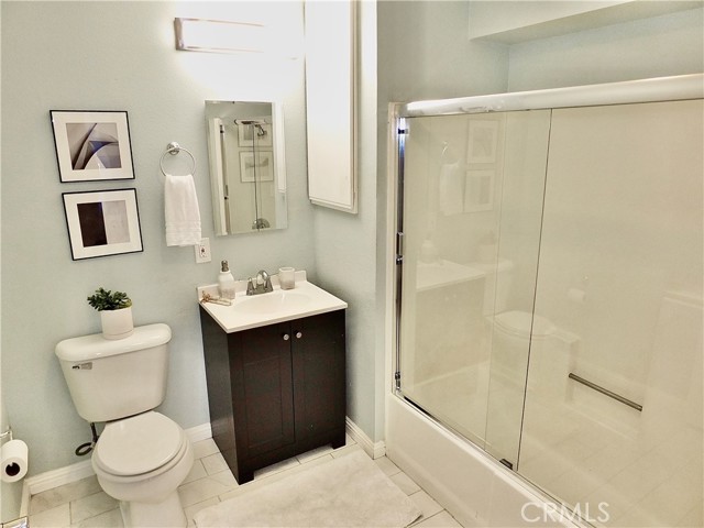 4138 E Mendez Street, Long Beach CA: https://media.crmls.org/medias/3c8743bf-f469-4db2-a510-164f9dcb0bbe.jpg