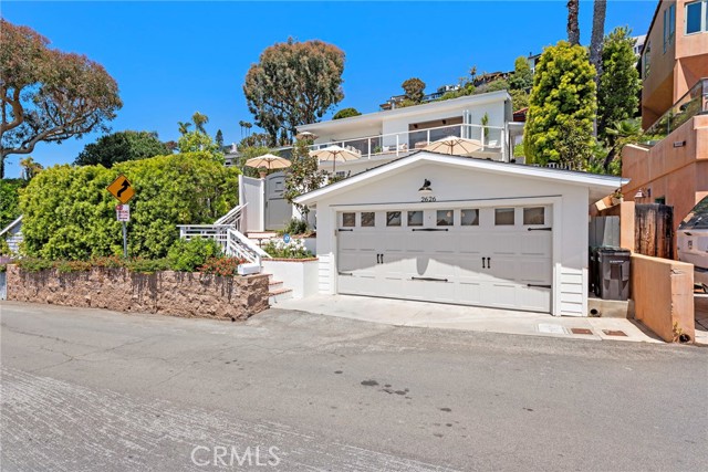 2626 Glenneyre Street, Laguna Beach, California 92651, 3 Bedrooms Bedrooms, ,4 BathroomsBathrooms,Residential Lease,For Rent,2626 Glenneyre Street,CRLG24168918