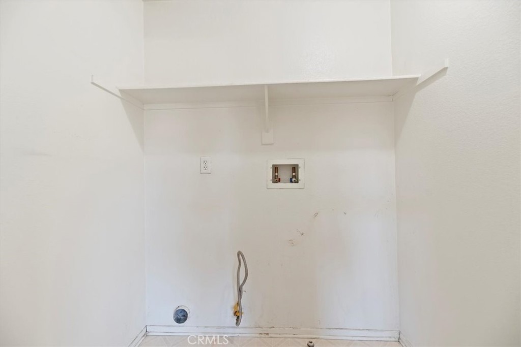 https://media.crmls.org/medias/3c885b5f-9fa2-442b-a28d-c1c13bc7901a.jpg?preset=X-Large