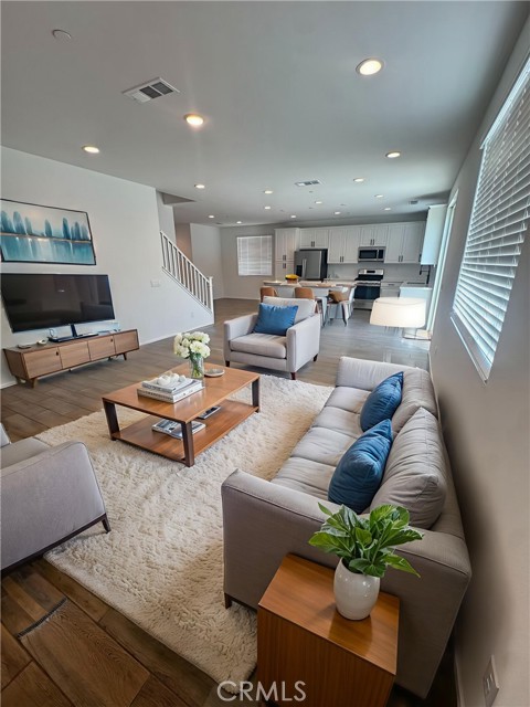 Detail Gallery Image 4 of 39 For 401 Mistyblue Ct, Hemet,  CA 92543 - 4 Beds | 3 Baths