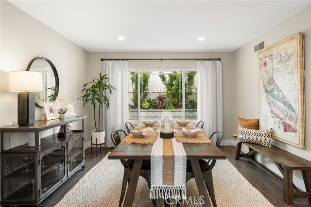Detail Gallery Image 16 of 75 For 342 S Silverbrook Dr., Anaheim Hills,  CA 92807 - 5 Beds | 4 Baths
