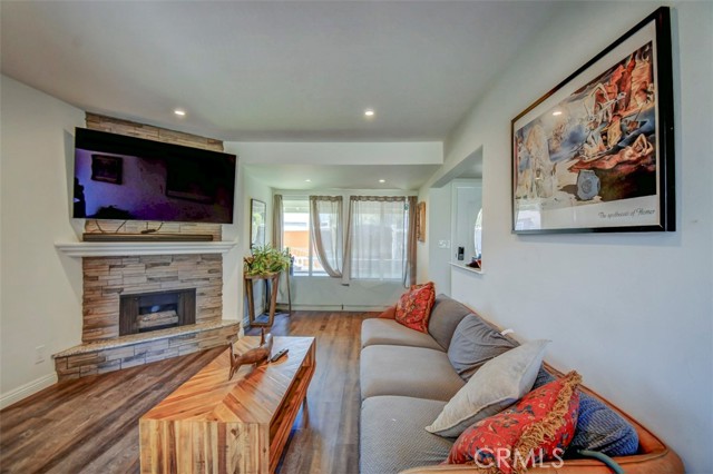 Detail Gallery Image 16 of 26 For 138 Walnut St, Costa Mesa,  CA 92627 - 2 Beds | 2 Baths