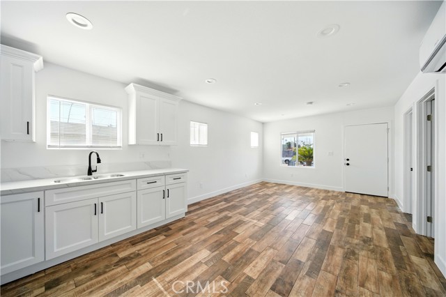 Detail Gallery Image 7 of 17 For 523 78th St, Los Angeles,  CA 90044 - 2 Beds | 1 Baths