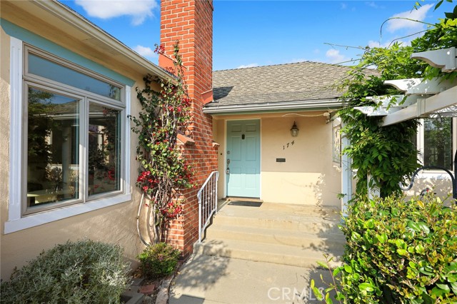 Detail Gallery Image 6 of 43 For 174 Acacia Ave, Monrovia,  CA 91016 - 3 Beds | 2 Baths