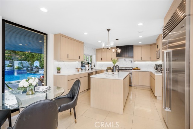 3677 Eddingham Avenue, Calabasas CA: https://media.crmls.org/medias/3c8abf76-a7bb-4c77-84bf-195f8ba89624.jpg