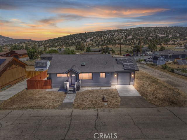2217 Juniper Lane, Big Bear City CA: https://media.crmls.org/medias/3c8ae1ba-1ef6-45ff-924b-3875bee1b127.jpg