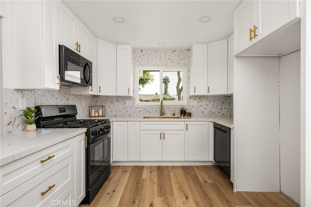 3c8aed31 80a3 45ca 9398 00c80df4fc24