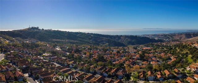 411 Bolivia, San Clemente CA: https://media.crmls.org/medias/3c8aee94-b9c0-410b-9869-367331cff403.jpg