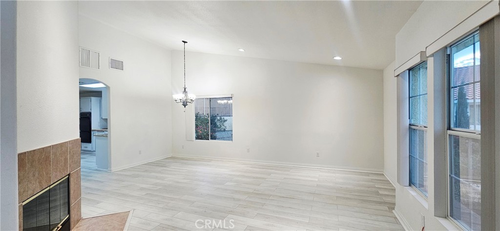 MLS #IG25217861 image #8