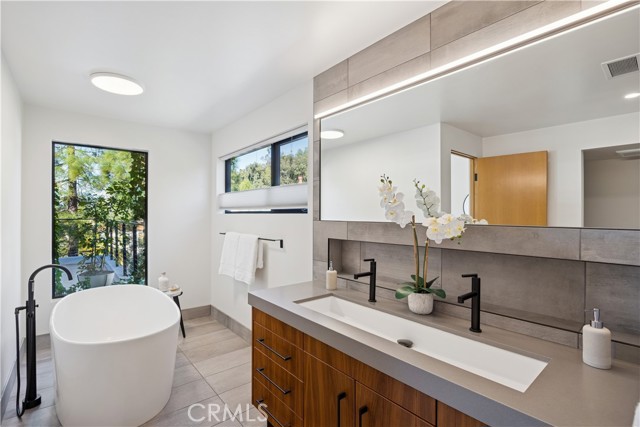 Detail Gallery Image 34 of 45 For 1652 Encino Court, San Luis Obispo,  CA 93401 - 5 Beds | 3/1 Baths