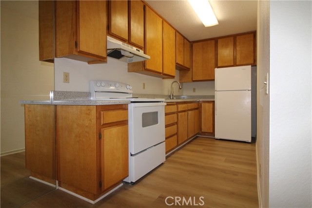 Image 7 of 10 For 2800 Los Felices Circle 113