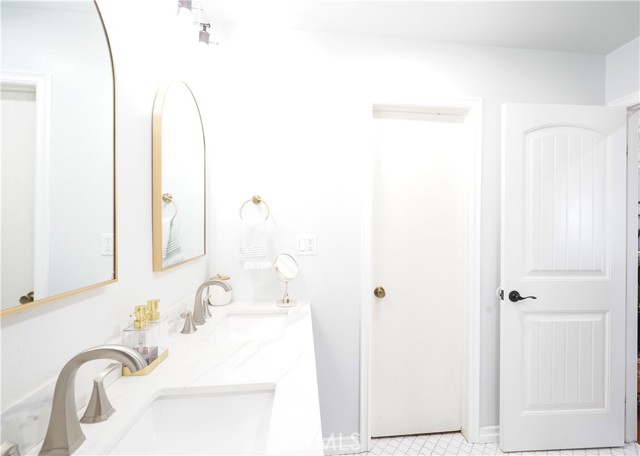 Detail Gallery Image 8 of 19 For 2425 N Fillmore Ave, Rialto,  CA 92377 - 4 Beds | 2 Baths