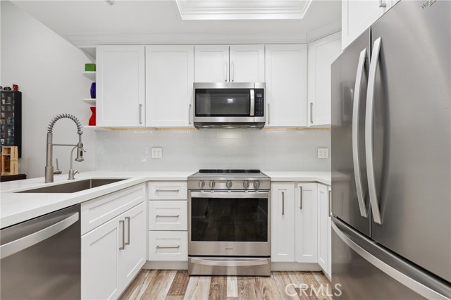 2960 Champion Way, Tustin CA: https://media.crmls.org/medias/3c8bbb09-6c84-47da-9984-eb88c16f807c.jpg
