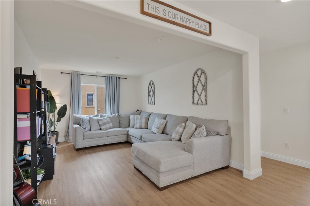 MLS #DW25261421 image #28