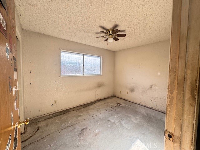 Detail Gallery Image 13 of 28 For 352 Terri Dr, Atwater,  CA 95301 - 3 Beds | 2/1 Baths