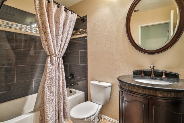 3012 Homer Circle, Jurupa Valley CA: https://media.crmls.org/medias/3c8c2907-e02b-4d8b-8b99-e86b1d16ca70.jpg