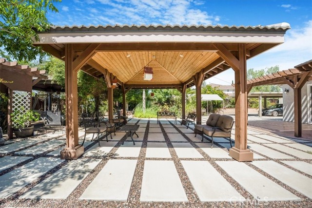 19247 Mountain Shadow Lane, Perris CA: https://media.crmls.org/medias/3c8c991c-fc32-449f-b6ab-a5698f5d140e.jpg