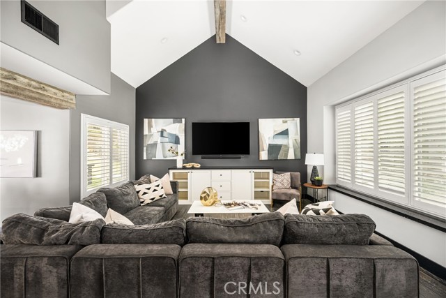 21290 Clear Haven Drive, Yorba Linda CA: https://media.crmls.org/medias/3c8d1a3d-905f-4d94-8543-99e28eeb8213.jpg