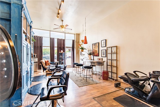 Unit 3 Previously Beauty
shop
