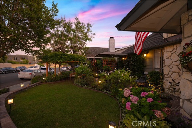 9327 Lexington Street, Cypress CA: https://media.crmls.org/medias/3c8d77fb-c3b5-4fa6-b046-dd9f5d93d39a.jpg