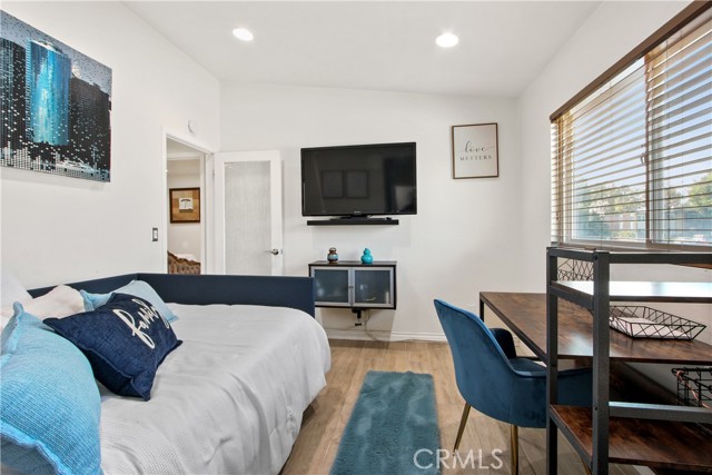 1107 Woodbury Drive, Harbor City CA: https://media.crmls.org/medias/3c8e54e8-5293-4681-9630-0eb2f898e0d8.jpg