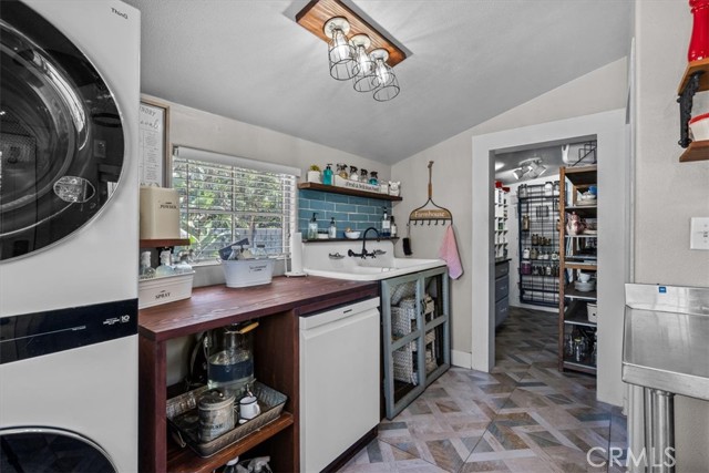 Detail Gallery Image 19 of 75 For 5211 Central, Riverside,  CA 92504 - 8 Beds | 4 Baths