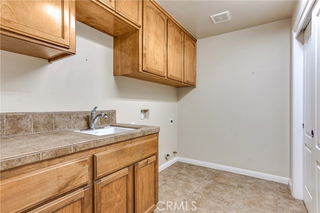 Detail Gallery Image 25 of 47 For 11200 Bardon Hill Dr, Bakersfield,  CA 93312 - 4 Beds | 2/1 Baths