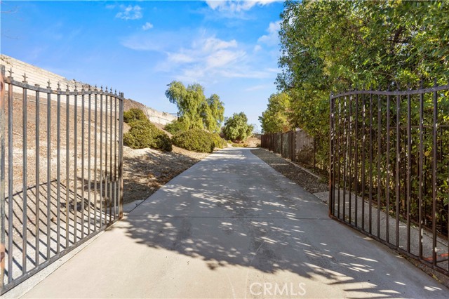 Detail Gallery Image 4 of 60 For 2515 Northpark St, Thousand Oaks,  CA 91362 - 4 Beds | 2/1 Baths