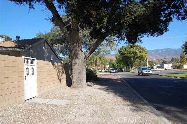 Detail Gallery Image 4 of 24 For 1115 W 27th St, San Bernardino,  CA 92405 - 2 Beds | 1 Baths