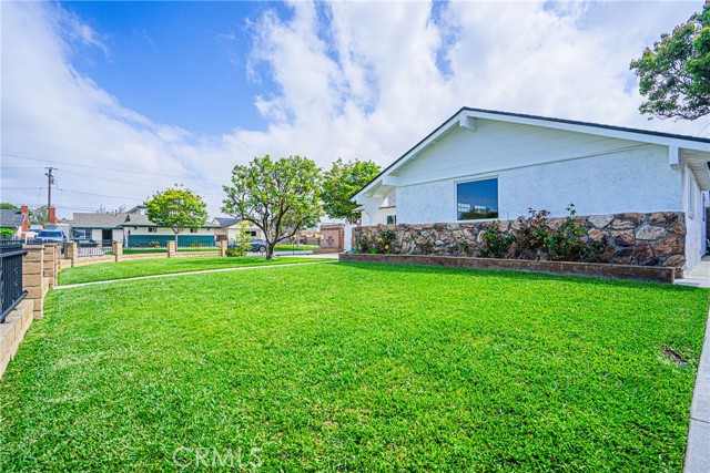 Detail Gallery Image 22 of 36 For 15662 Swan Ln, Huntington Beach,  CA 92649 - 4 Beds | 3 Baths