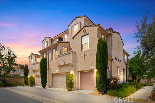 Detail Gallery Image 2 of 43 For 31171 Black Maple Dr, Temecula,  CA 92592 - 2 Beds | 2 Baths