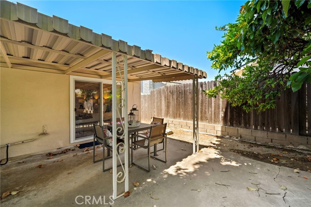18452 Tamarind Street, Fountain Valley CA: https://media.crmls.org/medias/3c9313bb-290e-4c64-813c-111e19d30b01.jpg
