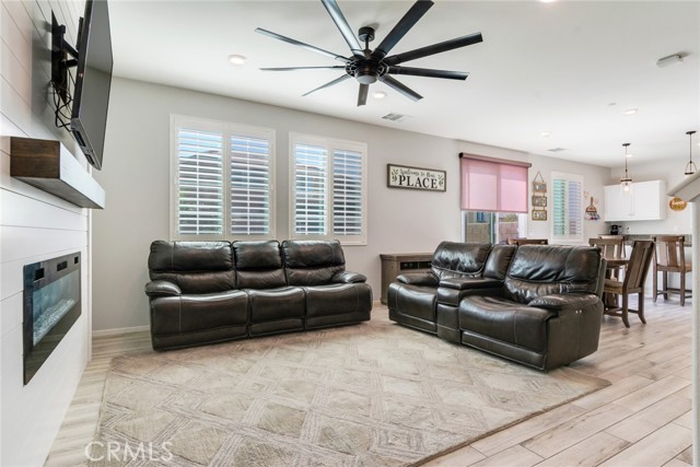 Detail Gallery Image 10 of 30 For 4989 River Ash Way, Fontana,  CA 92336 - 3 Beds | 2/1 Baths